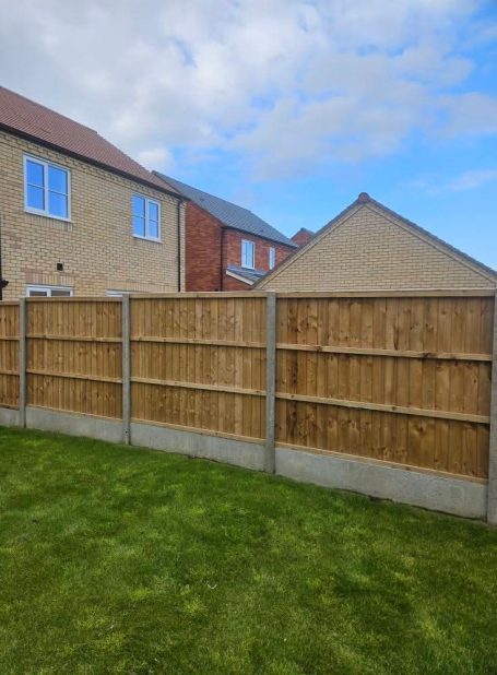 Closeboard Fencing with Concrete in Oundle Closeboard Fencing with Concrete post and gravel boards installed in Oundle
